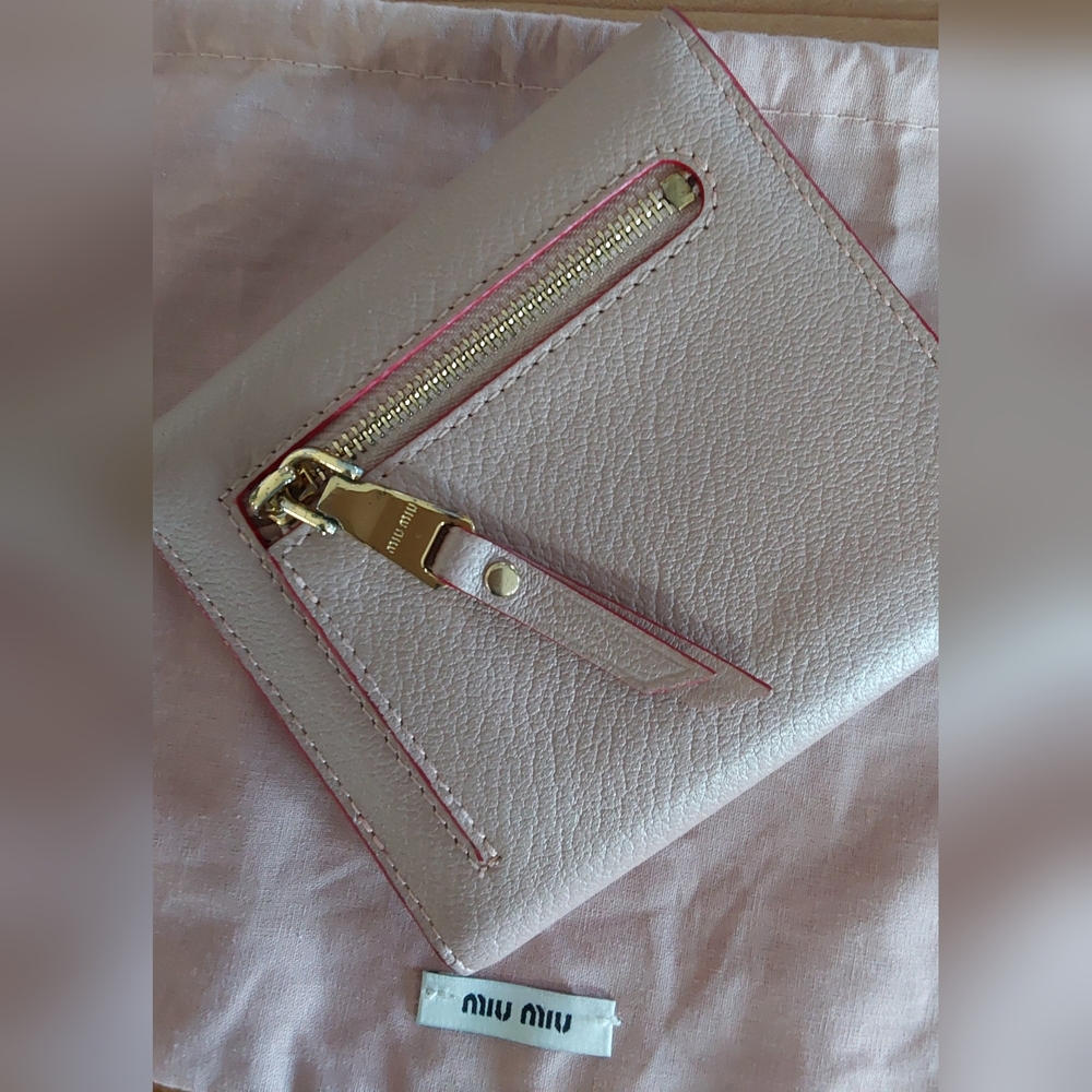 Miu Miu Pink Leather Envelope Wallet with Red Heart - Picture 4 of 15